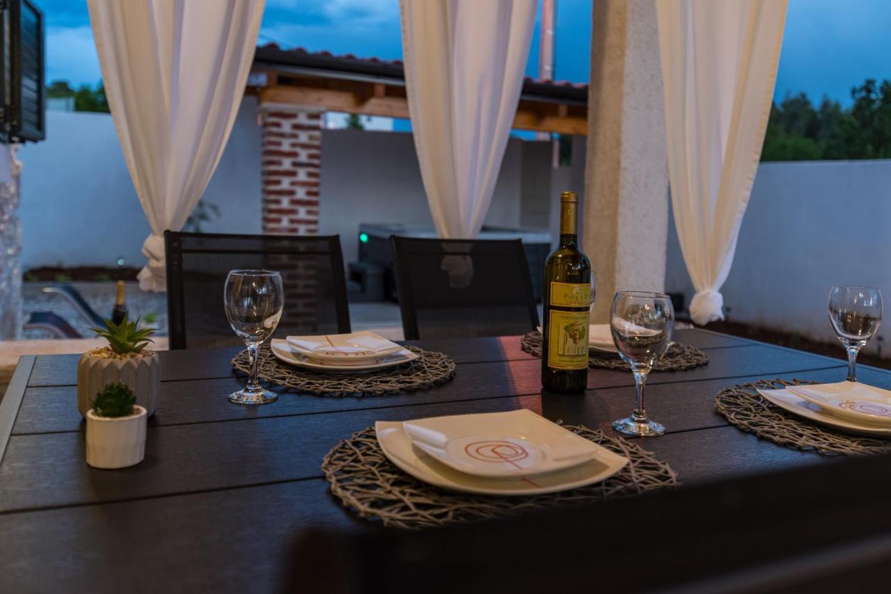 Holiday Home Figurica Novigrad  Εξωτερικό φωτογραφία