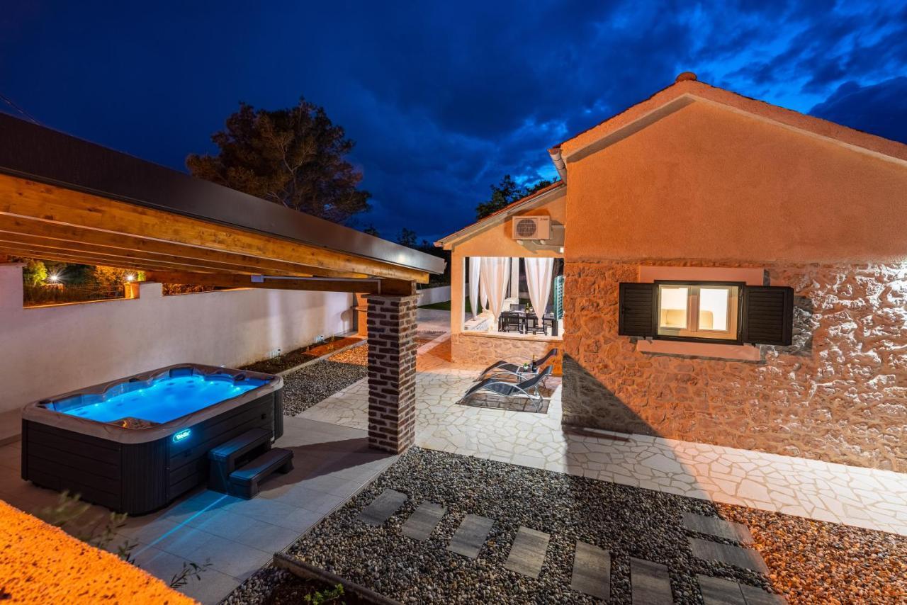 Holiday Home Figurica Novigrad  Εξωτερικό φωτογραφία