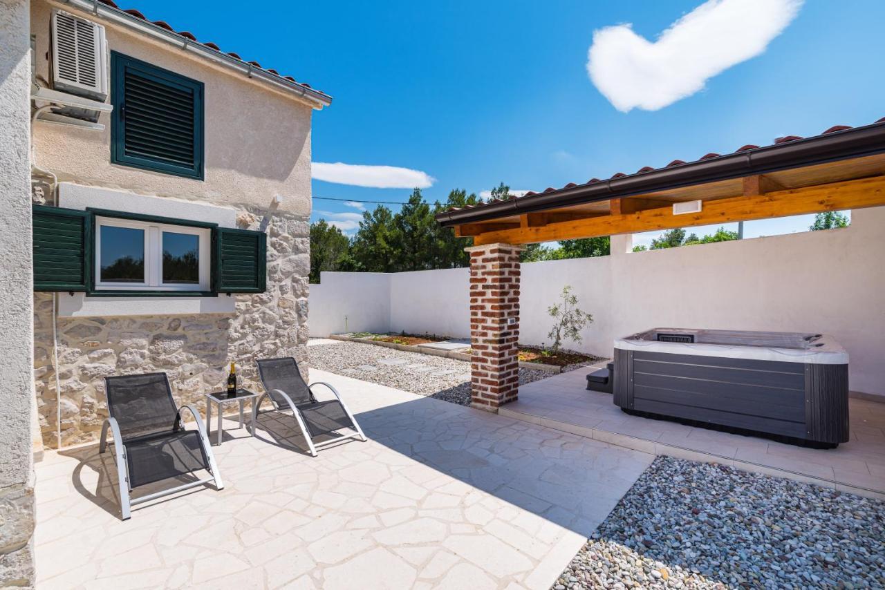 Holiday Home Figurica Novigrad  Εξωτερικό φωτογραφία