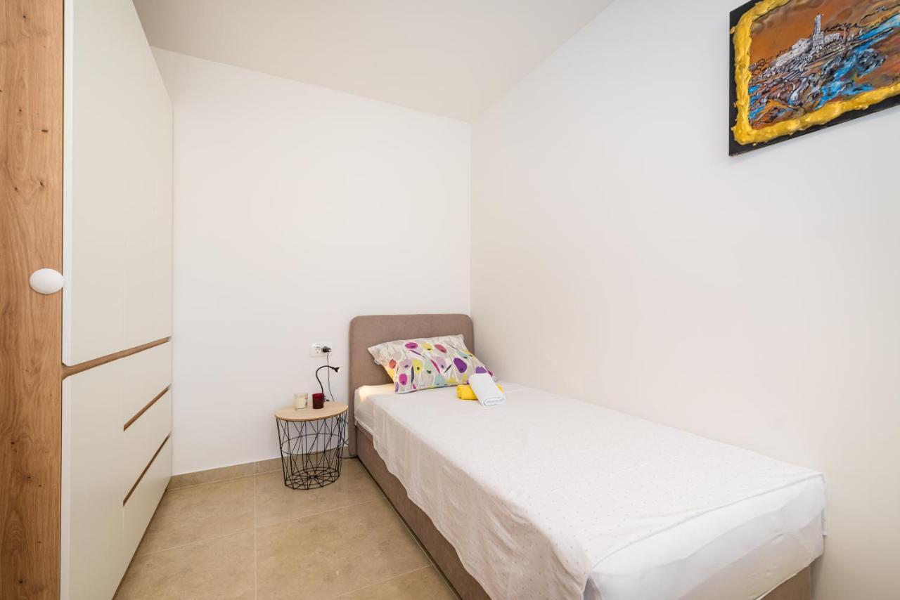 Holiday Home Figurica Novigrad  Εξωτερικό φωτογραφία